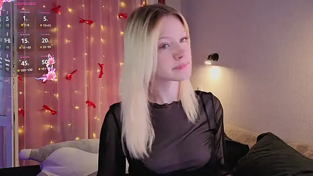 Snapshot of Ava_vice chatting on 06.16.26 Ava vice online show from 06.16.26