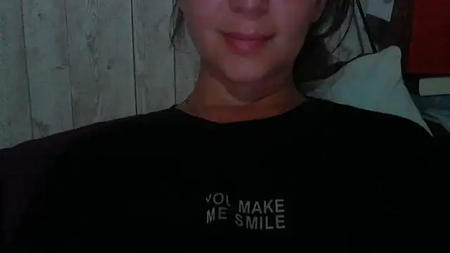 Snapshot of Bella--White chatting on 06.14.26 Bella--White online show from 06.14.26