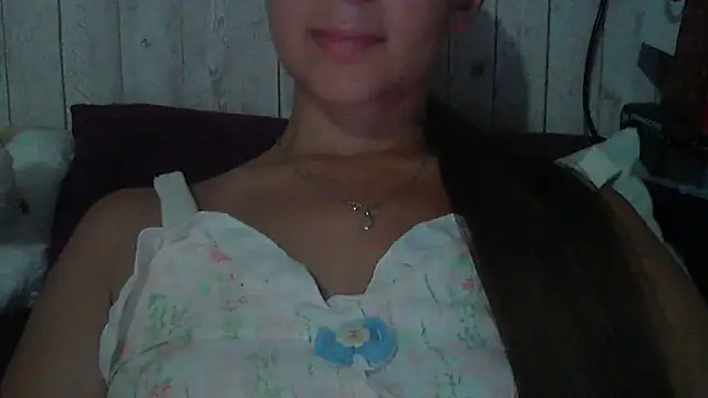 Snapshot of Bella--White chatting on 06.27.26 Bella--White online show from 06.27.26