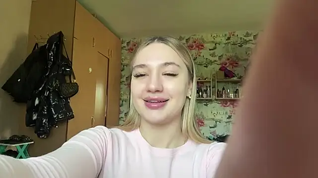 Snapshot of Kattyqte chatting on 05.22.26 Kattyqte online show from 05.22.26