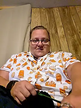 Snapshot of subbybabygirl696985 chatting on 05.18.26 subbybabygirl696985 online show from 05.18.26