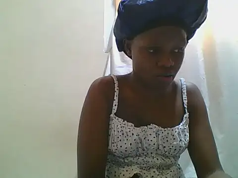 Snapshot of Sweetgal2025 chatting on 06.23.26 Sweetgal2025 online show from 06.23.26