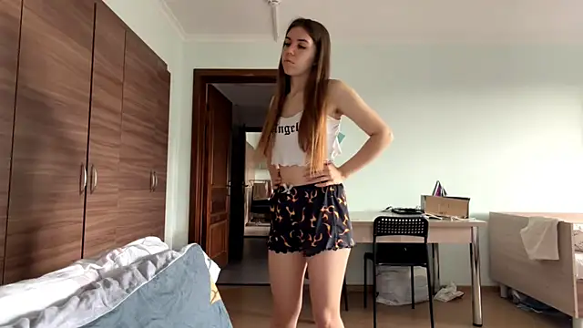 Snapshot of LaurindaStalford chatting on 06.26.26 LaurindaStalford online show from 06.26.26