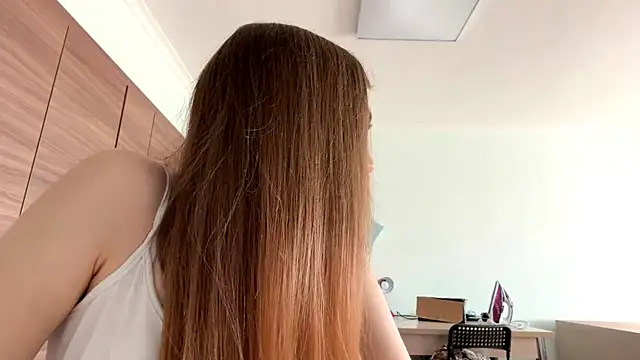 Snapshot of LaurindaStalford chatting on 06.27.26 LaurindaStalford online show from 06.27.26