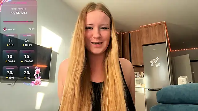 Snapshot of Lisi_Kiss_ chatting on 06.14.26 Lisi Kiss online show from 06.14.26