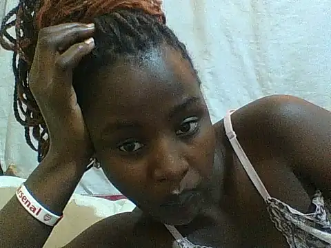 Snapshot of Sexxy-skinny chatting on 06.29.26 Sexxy-skinny online show from 06.29.26