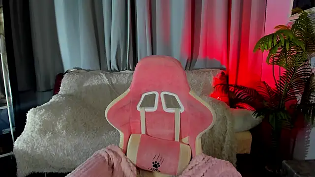 Snapshot of SummerLilaa chatting on 06.27.26 SummerLilaa online show from 06.27.26