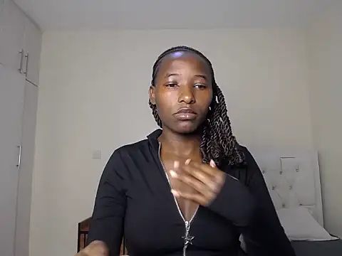 Snapshot of Ebonyqueen111 chatting on 06.16.26 Ebonyqueen111 online show from 06.16.26