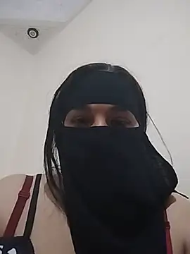 Snapshot of Laty_123 chatting on 05.18.26 Laty 123 online show from 05.18.26