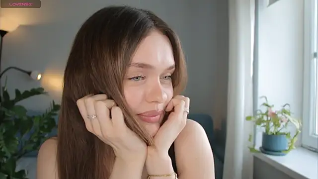 Snapshot of LyBerry chatting on 06.01.26 LyBerry online show from 06.01.26