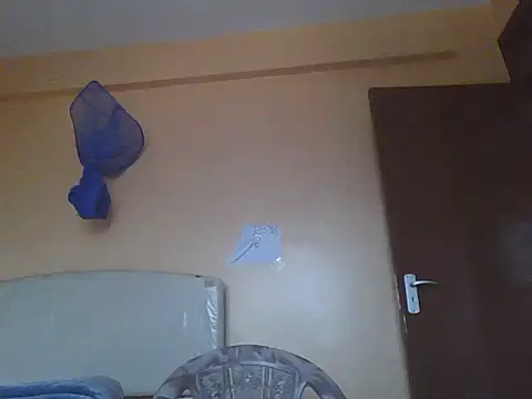 Snapshot of pinky-lips chatting on 06.18.26 pinky-lips online show from 06.18.26