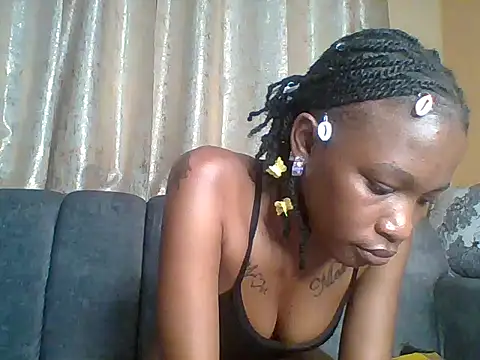 Snapshot of Sexy_dotta chatting on 05.27.26 Sexy dotta online show from 05.27.26