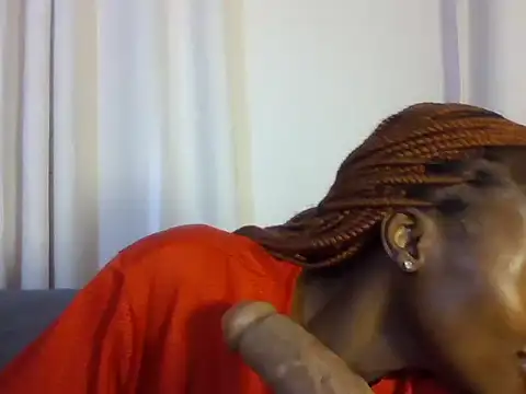Snapshot of Candysleek_petite chatting on 06.22.26 Candysleek petite online show from 06.22.26