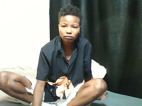 Snapshot of Bambybeauty2 chatting on 06.18.26 Bambybeauty2 online show from 06.18.26