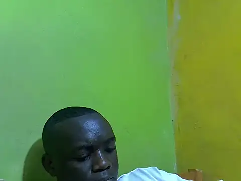 Snapshot of EbonyTjay chatting on 05.16.26 EbonyTjay online show from 05.16.26