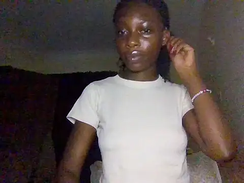 Snapshot of miss_petite0 chatting on 05.25.26 miss petite0 online show from 05.25.26