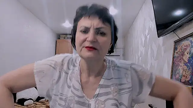 Snapshot of Helen_Beller chatting on 05.16.26 Helen Beller online show from 05.16.26