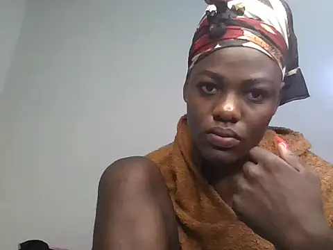 Snapshot of Hot_Berry18 chatting on 05.18.26 Hot Berry18 online show from 05.18.26