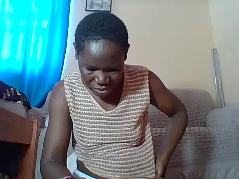 Snapshot of Blacksexyqueen24 chatting on 06.26.26 Blacksexyqueen24 online show from 06.26.26