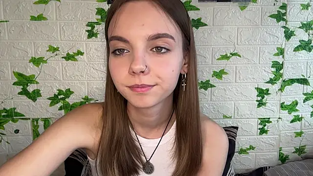 Snapshot of LisaPorse chatting on 06.25.26 LisaPorse online show from 06.25.26