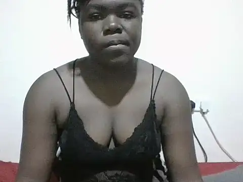 Snapshot of evethegurl chatting on 06.18.26 evethegurl online show from 06.18.26