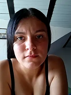 Snapshot of Yeras_ chatting on 05.28.26 Yeras online show from 05.28.26
