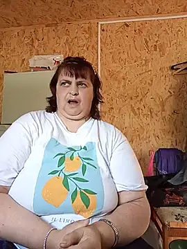 Snapshot of LisichkaOksana chatting on 06.26.26 LisichkaOksana online show from 06.26.26