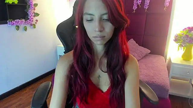 Snapshot of NinaaXXX_ chatting on 06.27.26 NinaaXXX online show from 06.27.26
