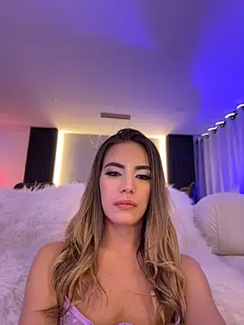 Snapshot of Sweet_ivonny chatting on 06.06.26 Sweet ivonny online show from 06.06.26