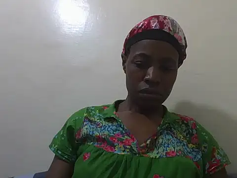 Snapshot of Eebony_Bubbly chatting on 06.17.26 Eebony Bubbly online show from 06.17.26