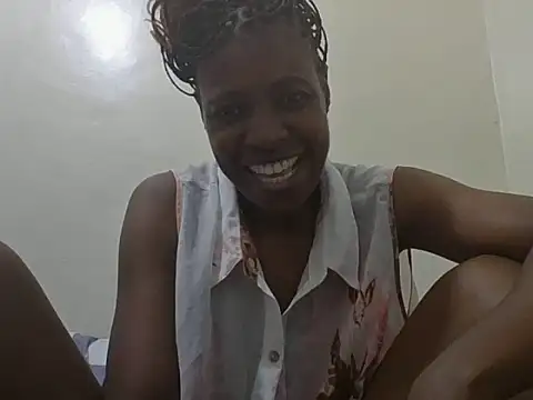 Snapshot of Eebony_Bubbly chatting on 06.26.26 Eebony Bubbly online show from 06.26.26