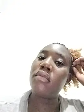 Snapshot of sexxythickebony chatting on 05.17.26 sexxythickebony online show from 05.17.26