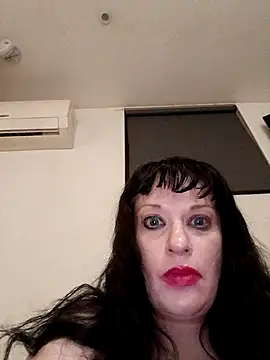 Snapshot of kylliexx chatting on 11.07.25 kylliexx online show from 11.07.25