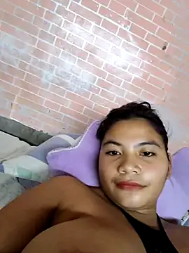 Snapshot of lady_soda chatting on 06.25.26 lady soda online show from 06.25.26