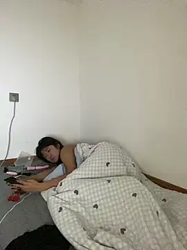 Snapshot of Xinmiaoguo chatting on 05.27.26 Xinmiaoguo online show from 05.27.26