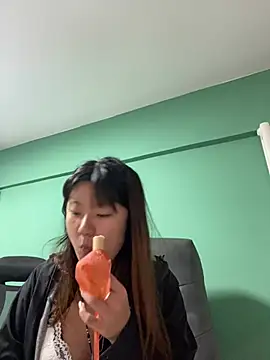 Snapshot of Xinmiaoguo chatting on 06.07.26 Xinmiaoguo online show from 06.07.26