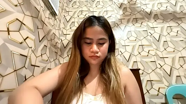 Snapshot of AngeliqueSimoson chatting on 05.20.26 AngeliqueSimoson online show from 05.20.26
