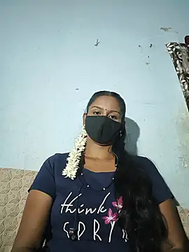 Snapshot of madhushree143 chatting on 06.25.26 madhushree143 online show from 06.25.26