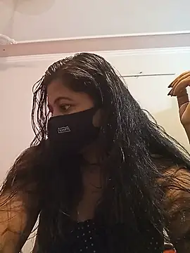 Snapshot of Miss_kirtii chatting on 05.21.26 Miss kirtii online show from 05.21.26