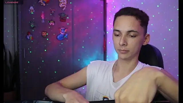 Snapshot of archi_love chatting on 02.05.25 archi love online show from 02.05.25