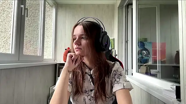 Snapshot of LisbethShellenbarger chatting on 05.19.26 LisbethShellenbarger online show from 05.19.26