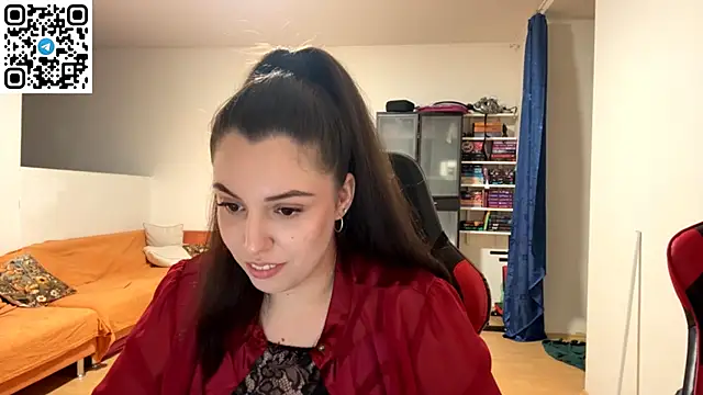 Snapshot of SweetFenomen67 chatting on 05.18.26 SweetFenomen67 online show from 05.18.26