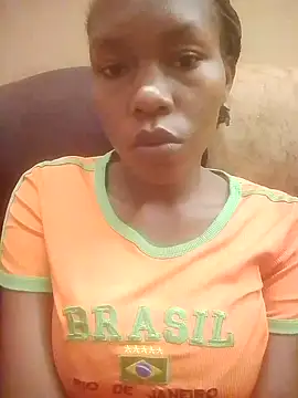 Snapshot of valrose chatting on 05.26.26 valrose online show from 05.26.26