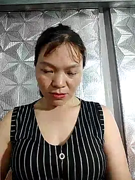 Snapshot of lya_sexyy chatting on 06.14.26 lya sexyy online show from 06.14.26