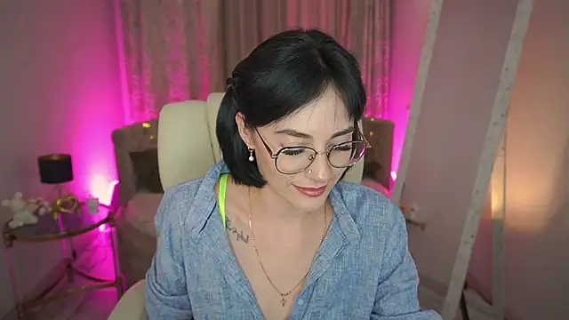 Snapshot of EviiLune chatting on 07.13.26 EviiLune online show from 07.13.26