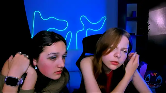 Snapshot of kriss_babyyy chatting on 05.29.26 kriss babyyy online show from 05.29.26