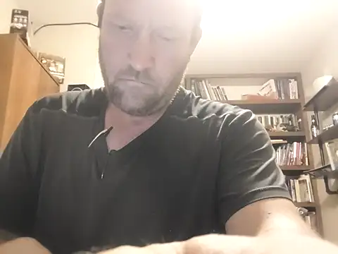 Snapshot of icebergXpress chatting on 07.17.26 icebergXpress online show from 07.17.26
