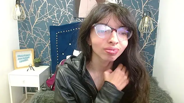 Snapshot of Allyshon_ chatting on 06.09.26 Allyshon online show from 06.09.26