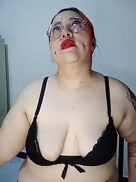 Snapshot of bruja_sscarlata chatting on 06.06.26 bruja sscarlata online show from 06.06.26
