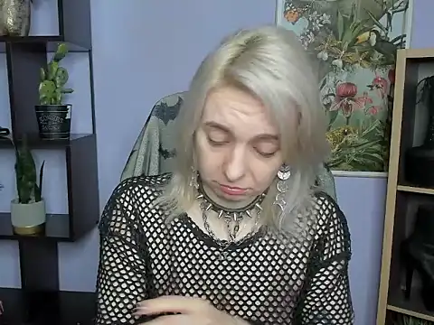 Snapshot of velvetanne chatting on 06.02.26 velvetanne online show from 06.02.26